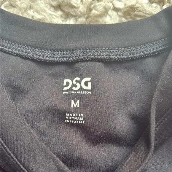 DSG Crop Top - Picture 3 of 3